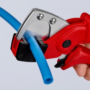 KNIPEX 90 10 185 Obcinak do rur wielowarstwowych i węży pneumatycznych Z wytrzymałego, wzmacnianego włóknem szklanym tworzywa sztucznego 185 mm